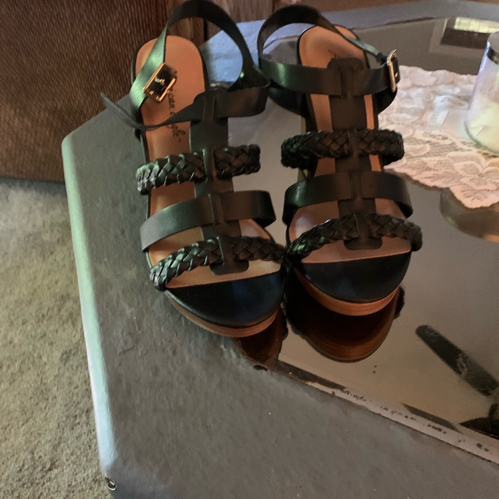New black sandal  4.25 inch heel